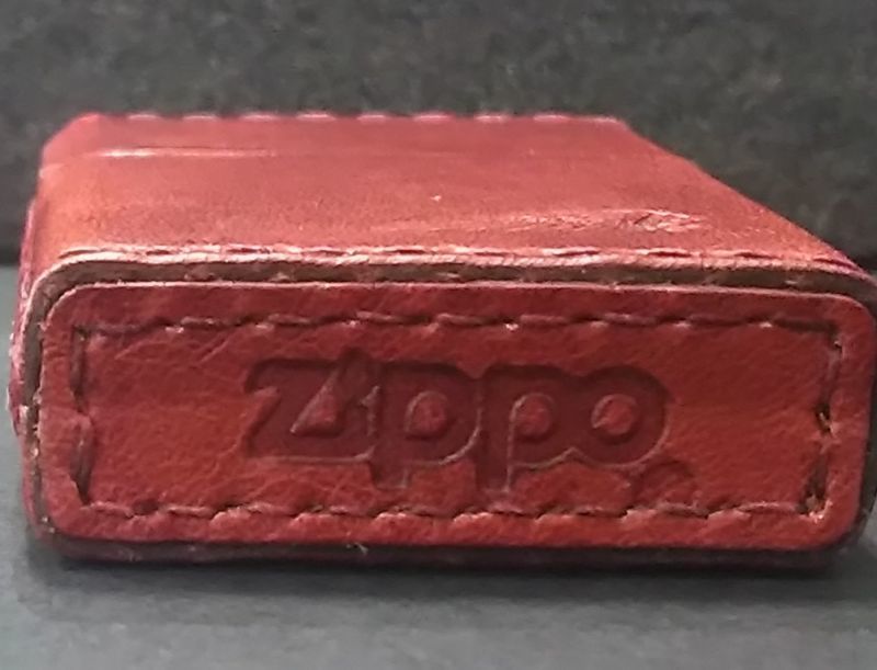 画像: zippo 革巻き レザー赤 2010年製造