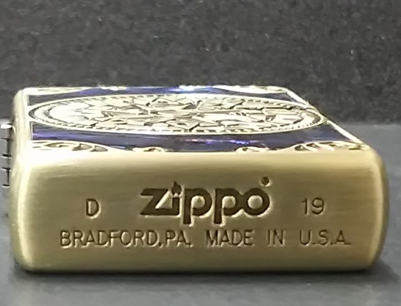 画像: zippo シェルアンティークコンパス 金色 2019年製造 新品未使用