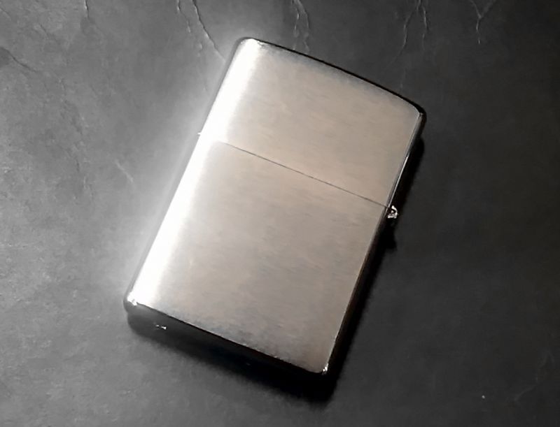 画像: zippo 猫 ネコと鍵盤 メタルプレート 2020年製造 新品未使用