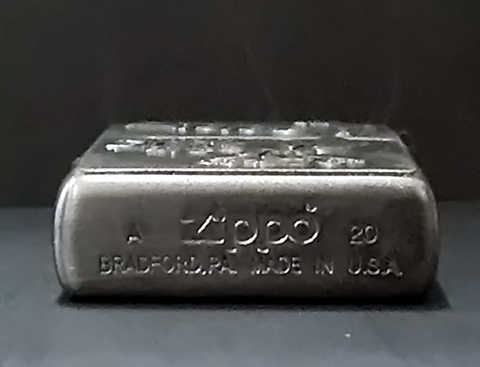 画像: zippo WINDY シルバー ユーズド フィニッシュ メタル貼り クローム 2020年製造 新品未使用