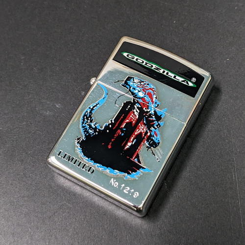 画像1: zippo1997年ゴジラ・シリアルNo有り新品未使用 