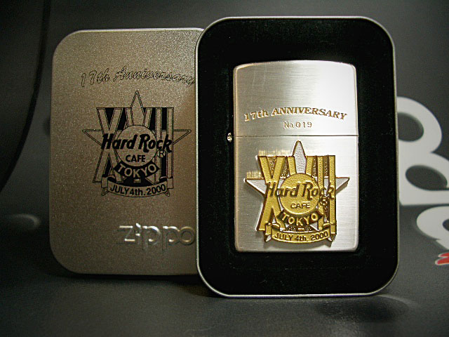 画像: zippo Hard Rock CAFE 17th ANNIVERSARY TOKYO 2000年製造